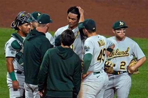 Oakland A’s fall in Pittsburgh, tie team record with 15th straight road loss